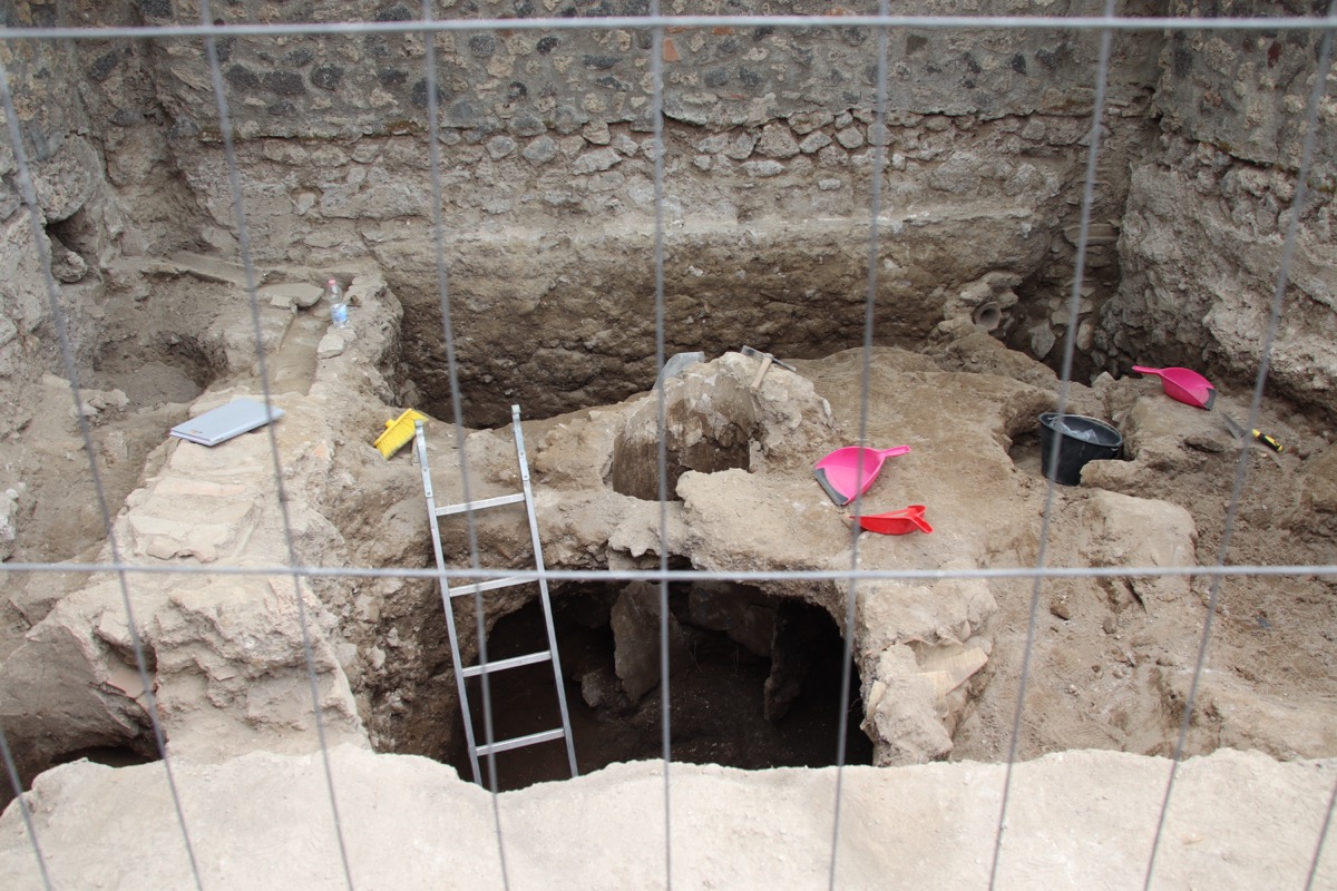 Hero image illustrating Comment la technologie moderne sauve Pompéi : Efforts de conservation en 2026 in Pompeii, Italy